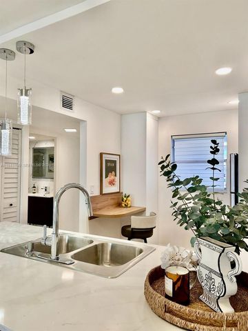 3100 Holiday Springs Blvd 111, Margate, FL 33063