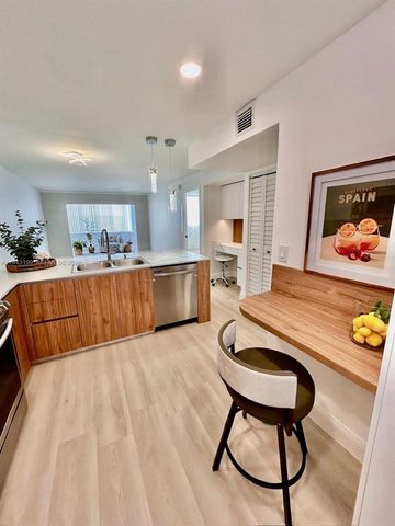 3100 Holiday Springs Blvd 111, Margate, FL 33063