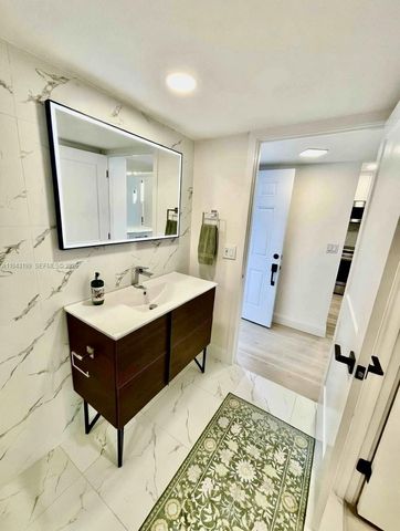 3100 Holiday Springs Blvd 111, Margate, FL 33063