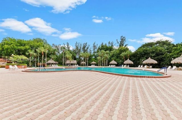 3100 Holiday Springs Blvd 111, Margate, FL 33063