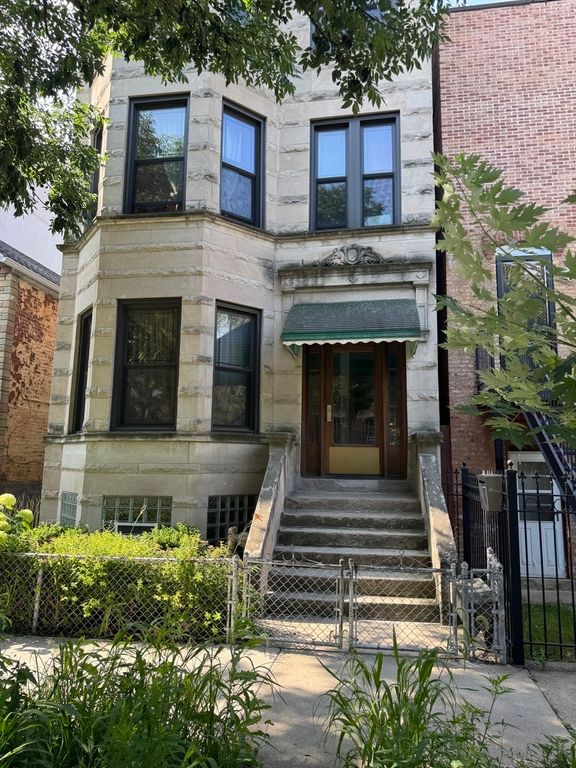 2435 W Thomas Street 3F, Chicago, IL 60622