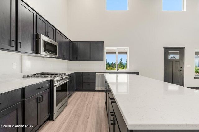 25817 N Dickens Rd, Athol, ID 83801