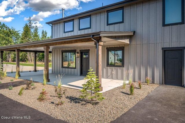 25817 N Dickens Rd, Athol, ID 83801