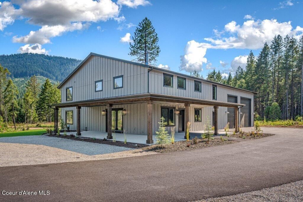 25817 N Dickens Rd, Athol, ID 83801