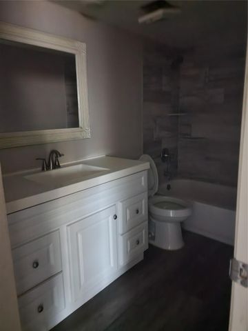 17307 S Yorkglen Drive, Houston, TX 77084