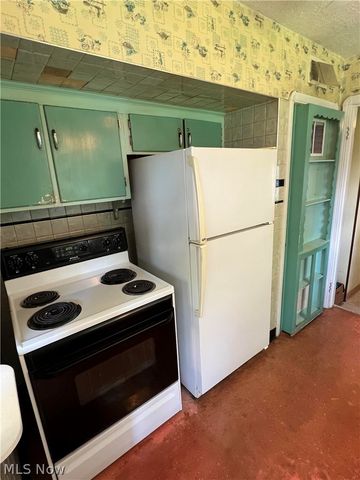 7317 Parma Park Boulevard, Parma, OH 44130