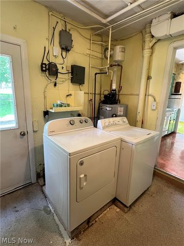 7317 Parma Park Boulevard, Parma, OH 44130