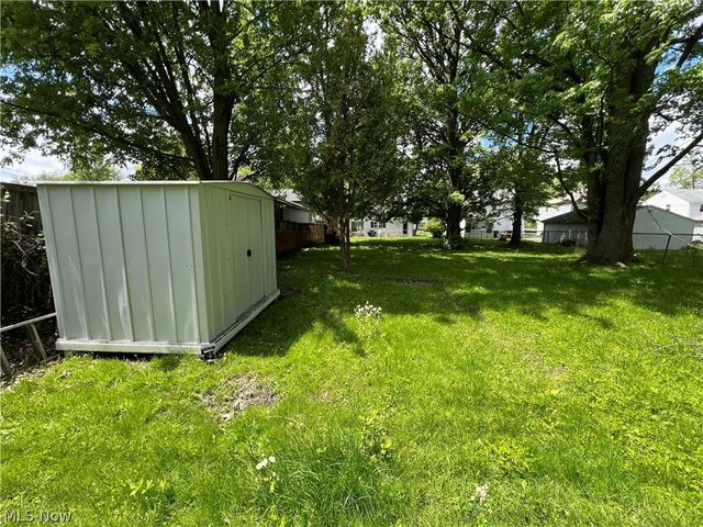 7317 Parma Park Boulevard, Parma, OH 44130