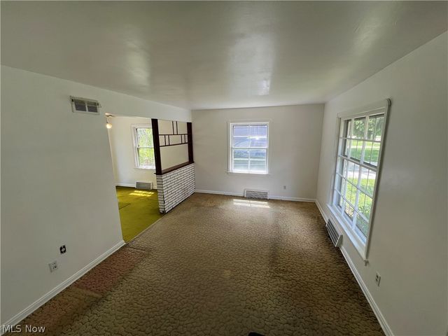 7317 Parma Park Boulevard, Parma, OH 44130