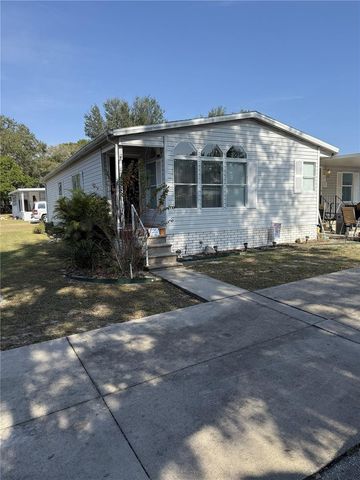 36832 WILMINGTON ROAD, Fruitland Park, FL 34731