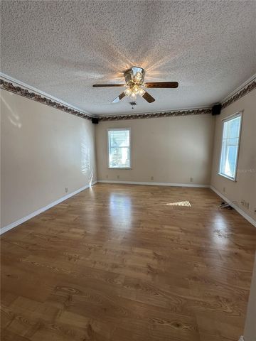 36832 WILMINGTON ROAD, Fruitland Park, FL 34731