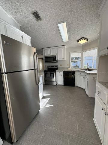 36832 WILMINGTON ROAD, Fruitland Park, FL 34731