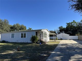 36832 WILMINGTON ROAD, Fruitland Park, FL 34731