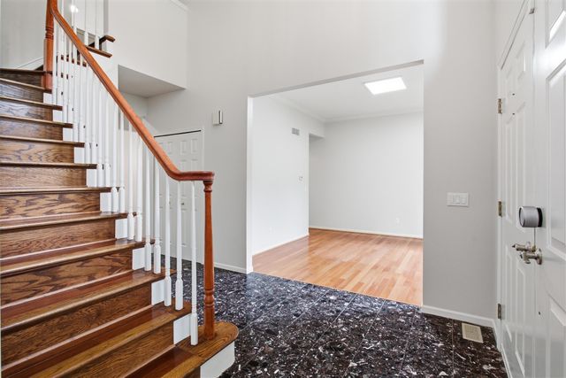 2189 Clinton View Circle, Rochester Hills, MI 48309