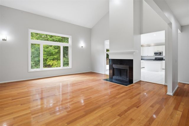 2189 Clinton View Circle, Rochester Hills, MI 48309