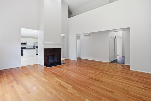2189 Clinton View Circle, Rochester Hills, MI 48309