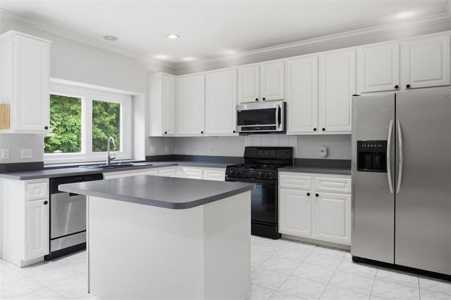 2189 Clinton View Circle, Rochester Hills, MI 48309