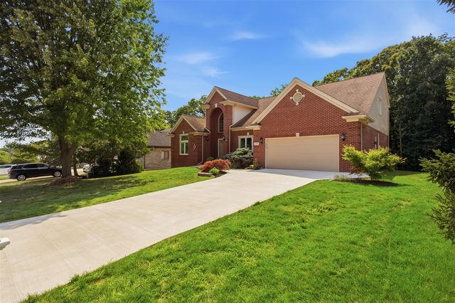 2189 Clinton View Circle, Rochester Hills, MI 48309