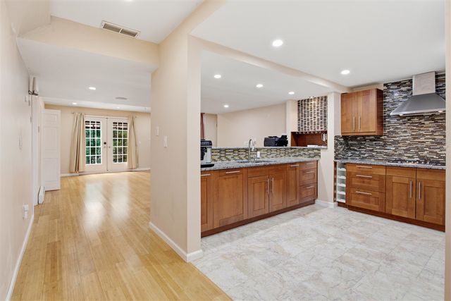 2189 Clinton View Circle, Rochester Hills, MI 48309