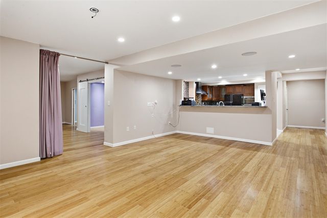 2189 Clinton View Circle, Rochester Hills, MI 48309