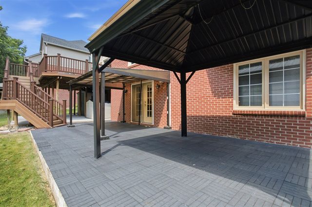 2189 Clinton View Circle, Rochester Hills, MI 48309