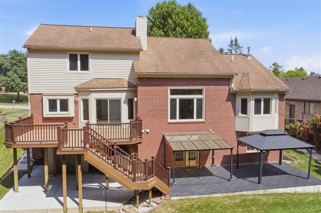 2189 Clinton View Circle, Rochester Hills, MI 48309