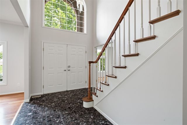2189 Clinton View Circle, Rochester Hills, MI 48309