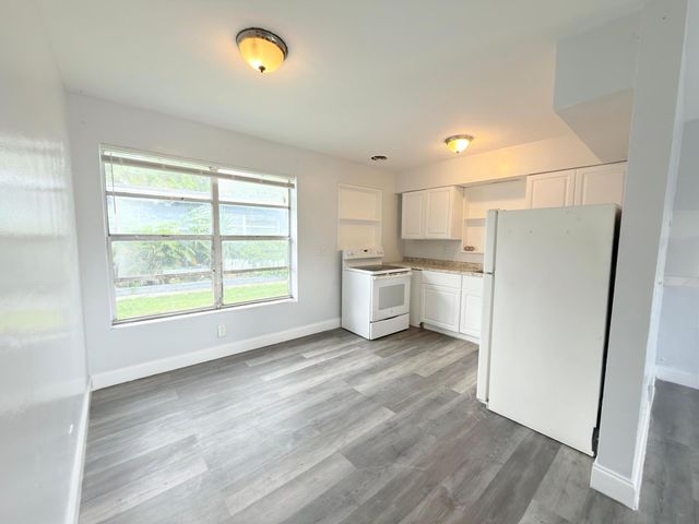 111 E 27TH Street 1, Riviera Beach, FL 33404