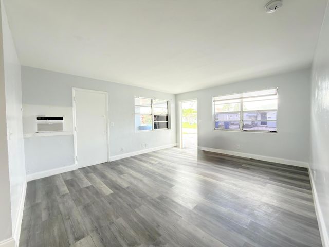 111 E 27TH Street 1, Riviera Beach, FL 33404