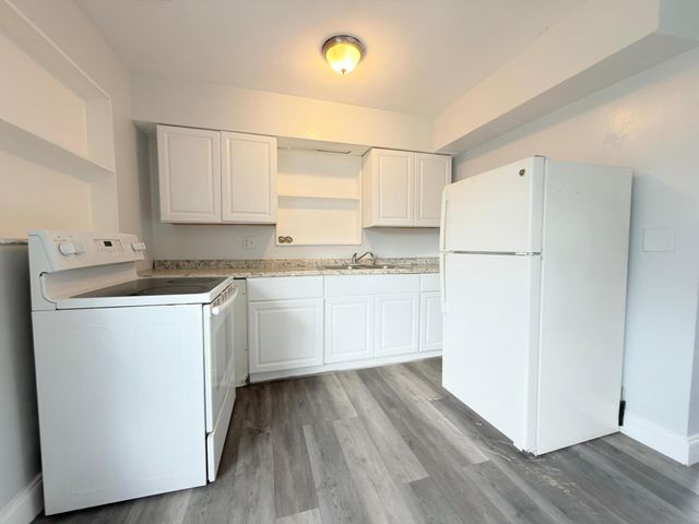 111 E 27TH Street 1, Riviera Beach, FL 33404
