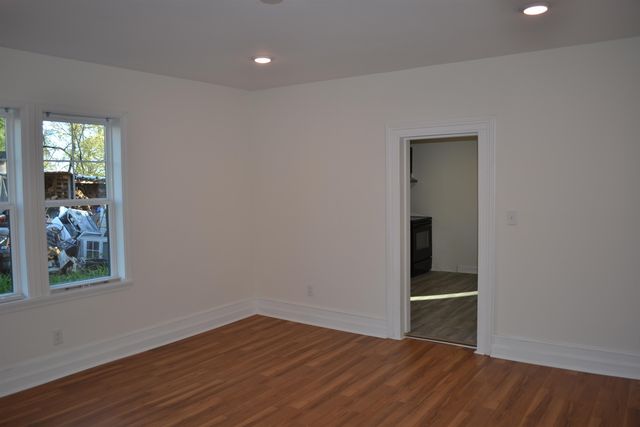 307 2ND ST, Shenandoah, VA 22849