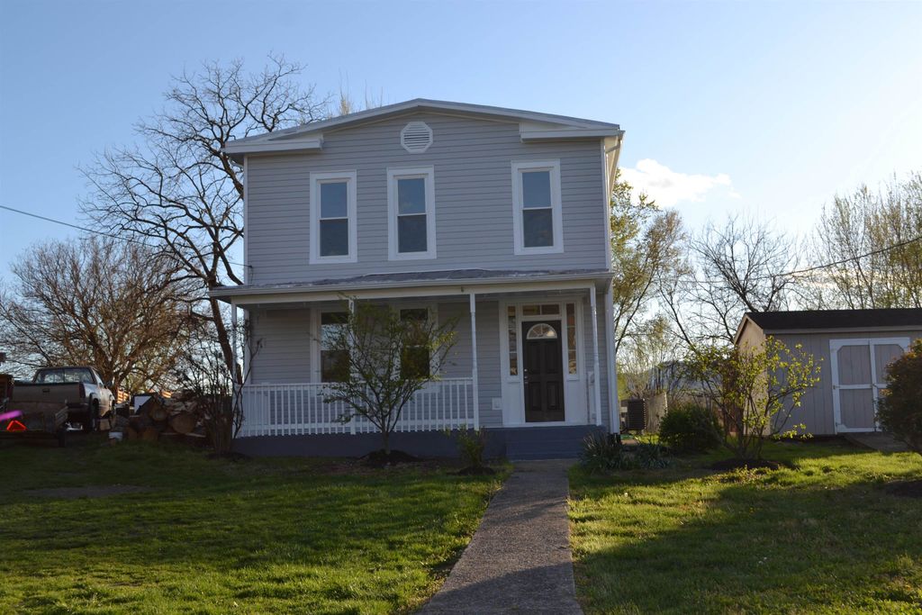 307 2ND ST, Shenandoah, VA 22849