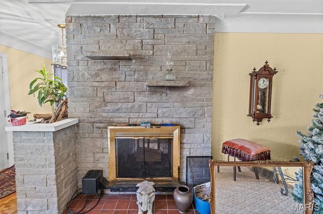 120 Lynnhaven Drive, Belleville, IL 62223