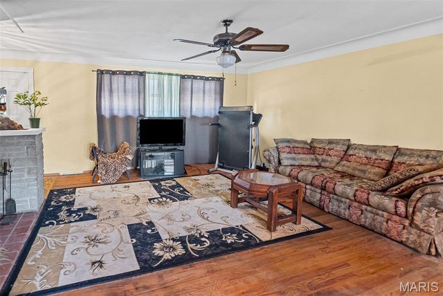 120 Lynnhaven Drive, Belleville, IL 62223