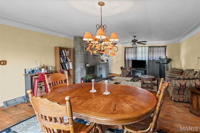 120 Lynnhaven Drive, Belleville, IL 62223