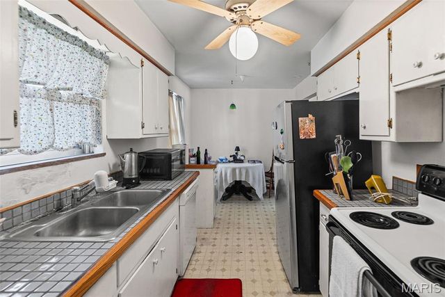 120 Lynnhaven Drive, Belleville, IL 62223