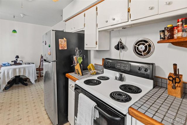 120 Lynnhaven Drive, Belleville, IL 62223