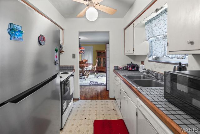 120 Lynnhaven Drive, Belleville, IL 62223