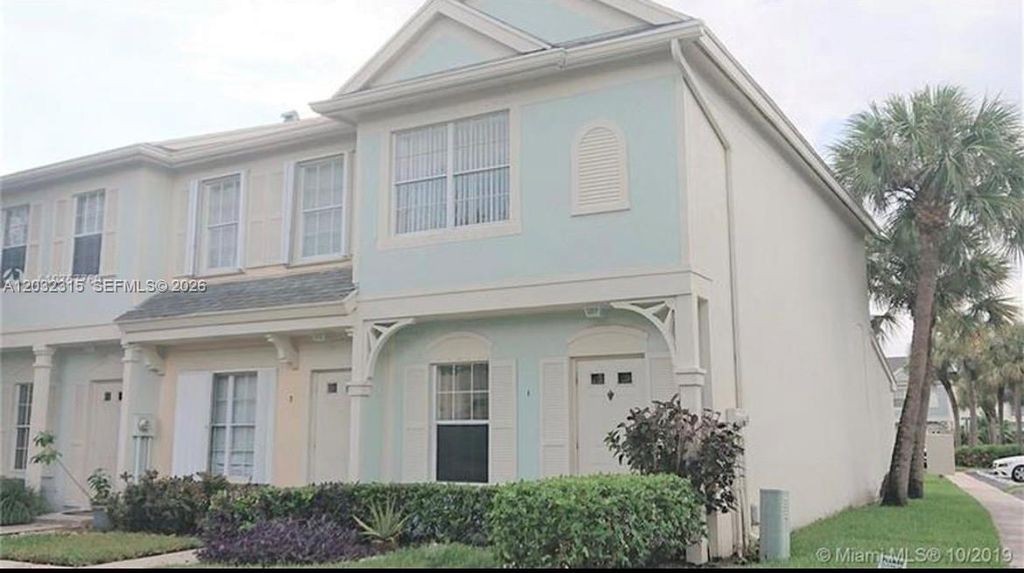 1 Simonton Circle 1, Weston, FL 33326