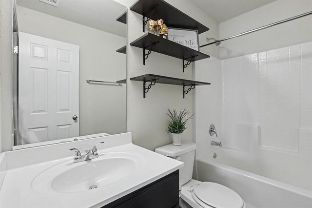 10832 NE 8th Terrace, Midwest City, OK 73130