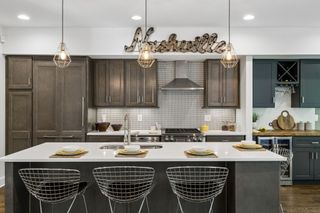 2320 Dalebrook Ct, Nashville, TN 37206