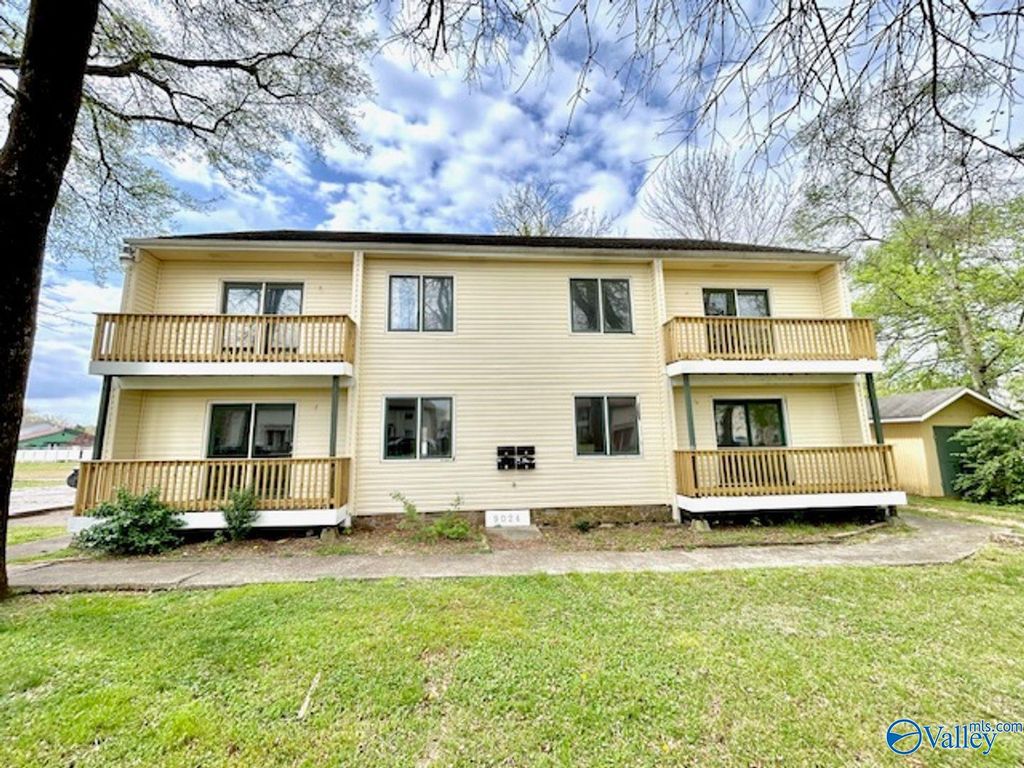 9024 Mahogany Row A, Huntsville, AL 35802