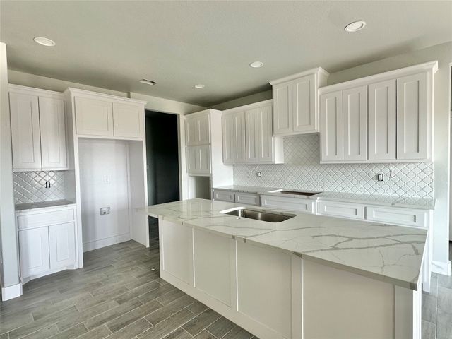 2008 Collin Street, Weatherford, TX 76085