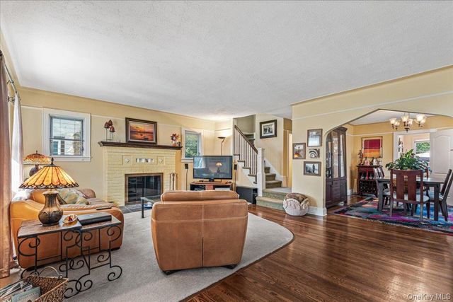 25 Archer Road, West Hempstead, NY 11552