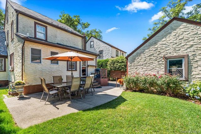 25 Archer Road, West Hempstead, NY 11552