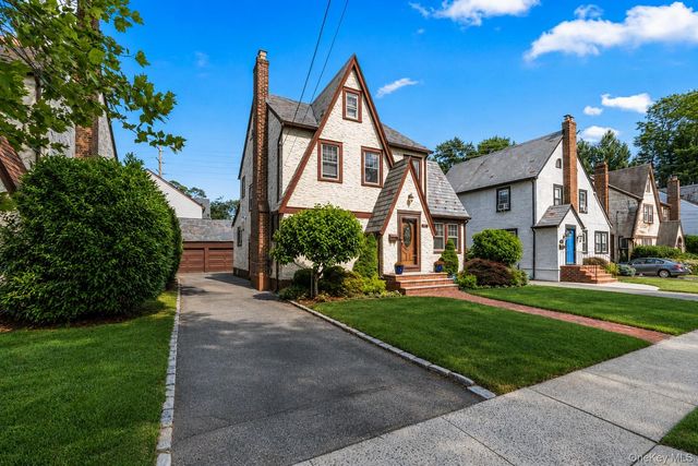 25 Archer Road, West Hempstead, NY 11552