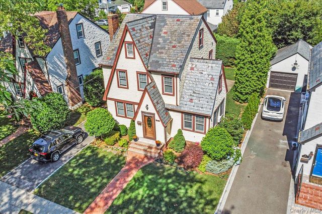 25 Archer Road, West Hempstead, NY 11552