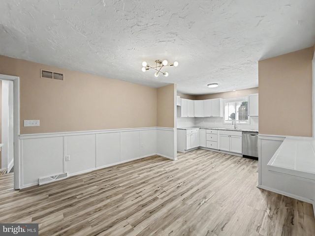 201 GROSS, Dover, PA 17315