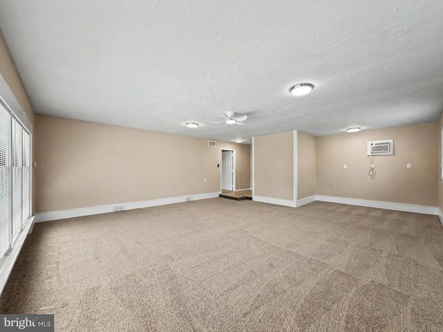 201 GROSS, Dover, PA 17315