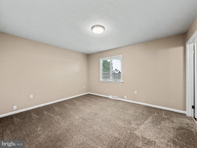 201 GROSS, Dover, PA 17315